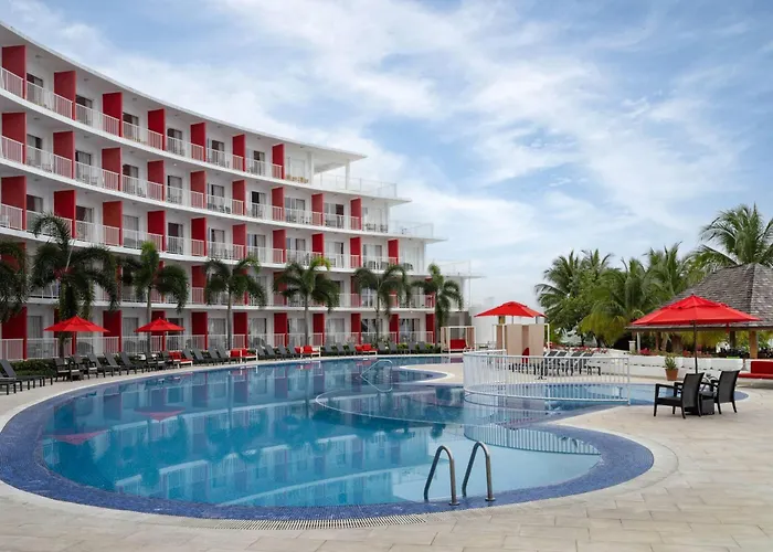 Grand Decameron Cornwall Beach, A Trademark All-Inclusive Resort